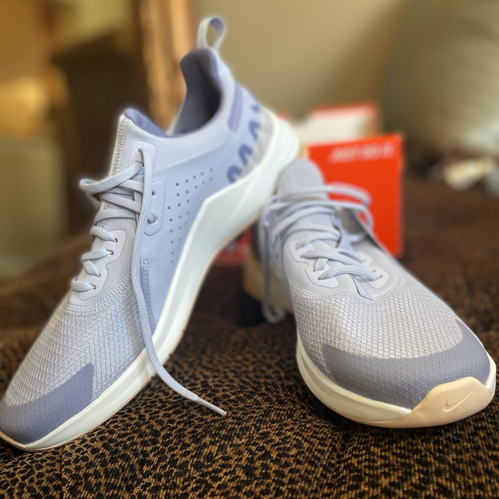 🔥NWT Air Max Bella TR 3 Training Shoe